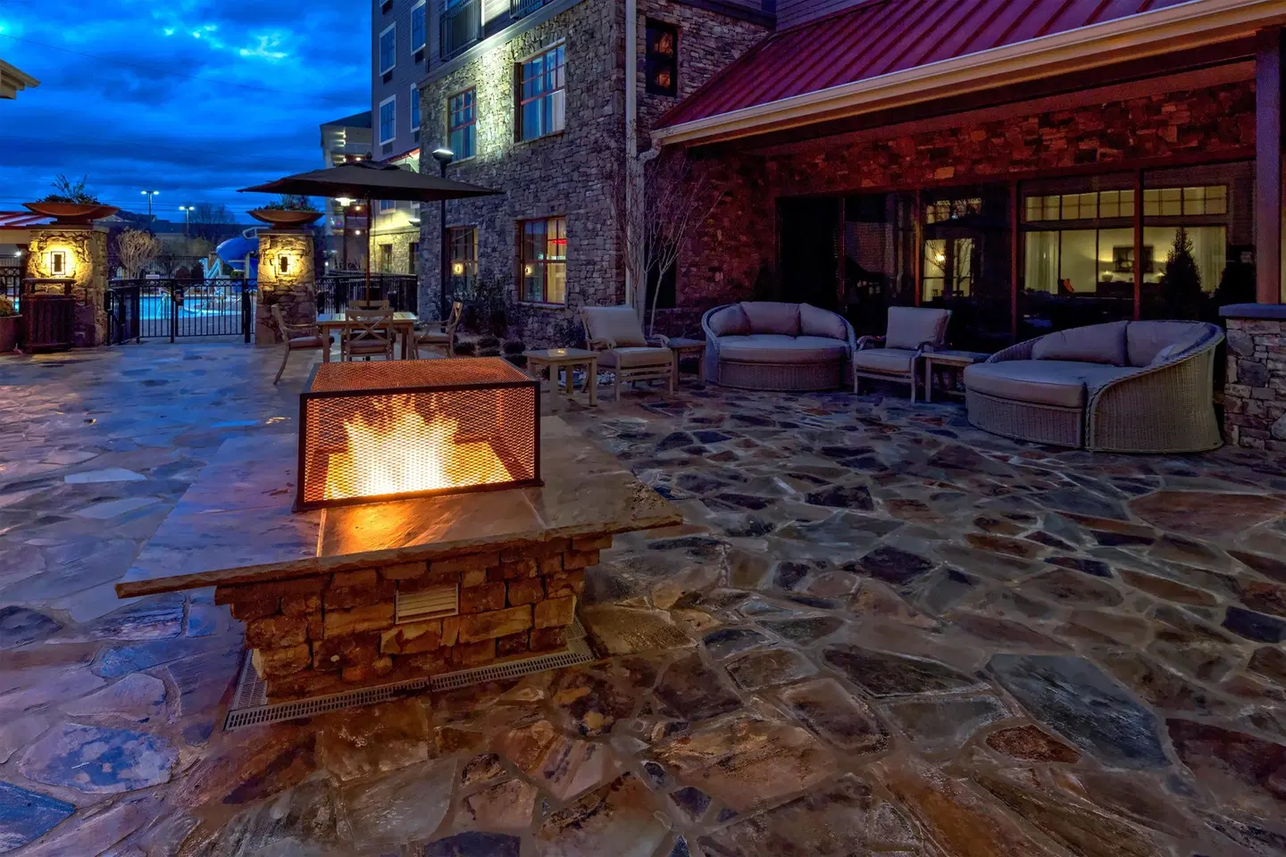 Black Fox Lodge Pigeon Forge, Tapestry Collection by Hilton LOUNGE_LOBBY