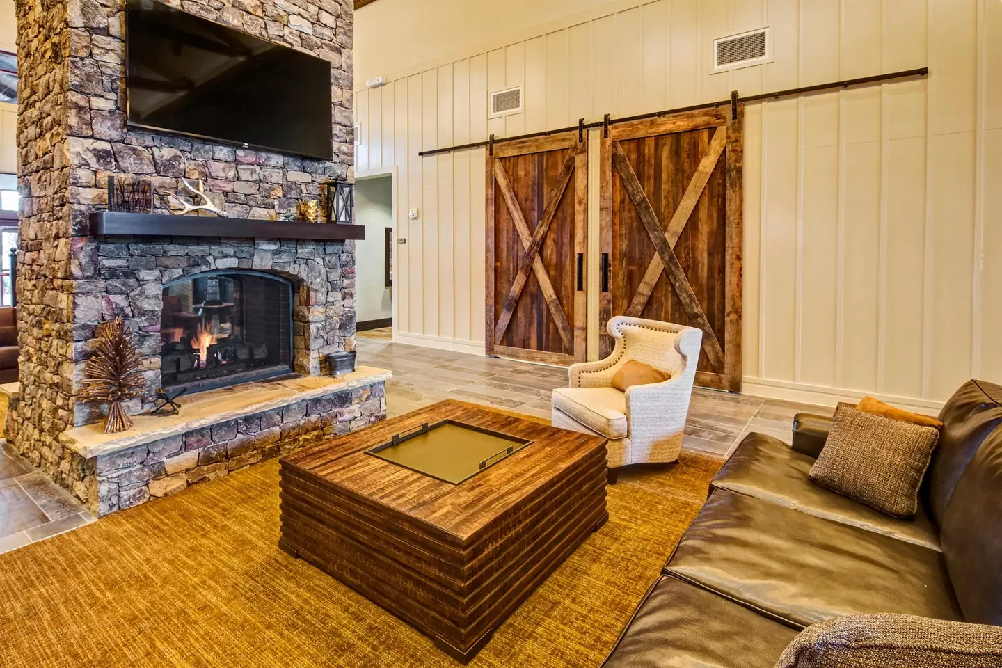 Black Fox Lodge Pigeon Forge, Tapestry Collection by Hilton ROOM_EXAMPLE