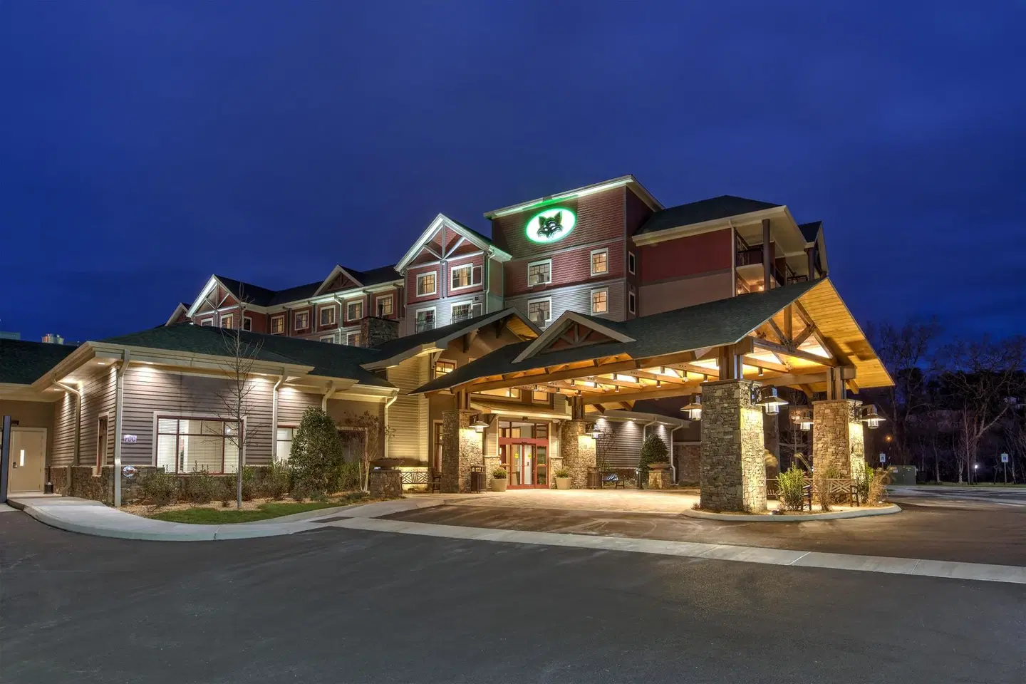 Black Fox Lodge Pigeon Forge, Tapestry Collection by Hilton EXTERIOR