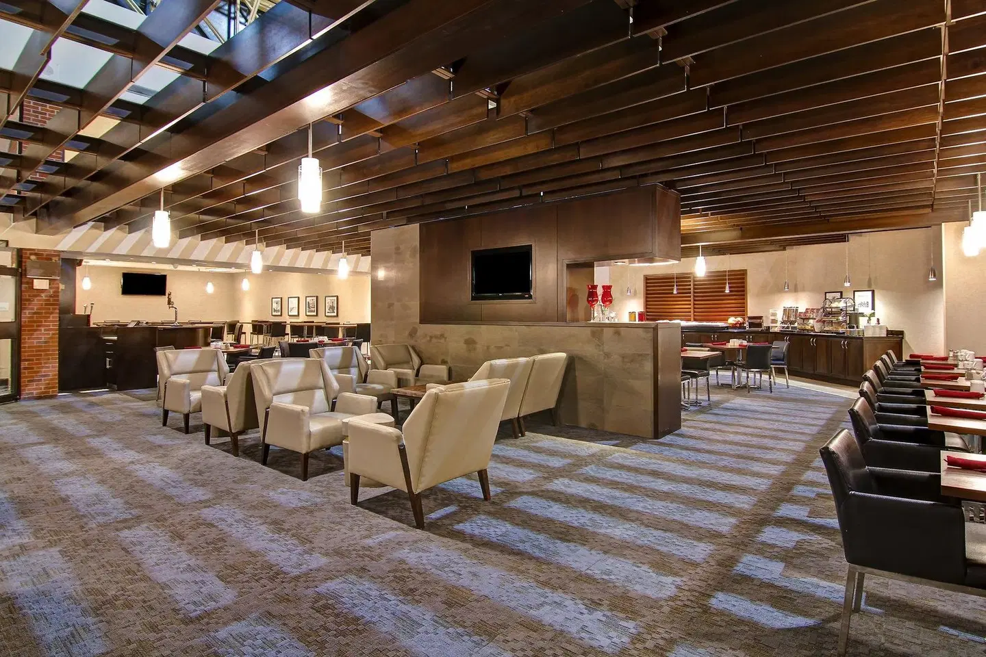 Holiday Inn Oakville (Centre) by IHG LOUNGE_LOBBY
