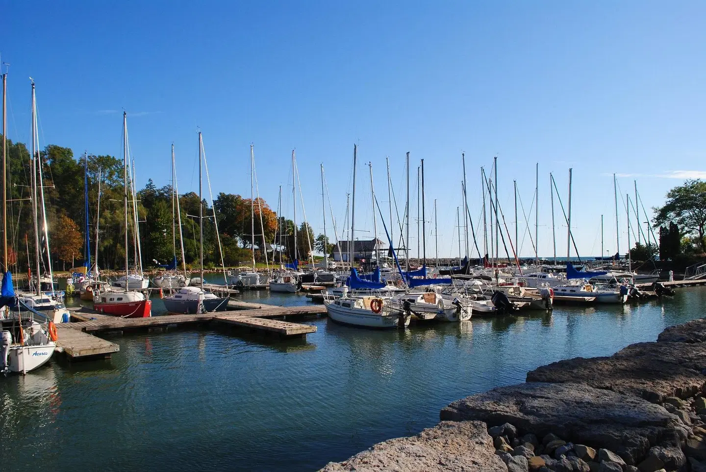 Holiday Inn & Suites Oakville @ Bronte by IHG Strand