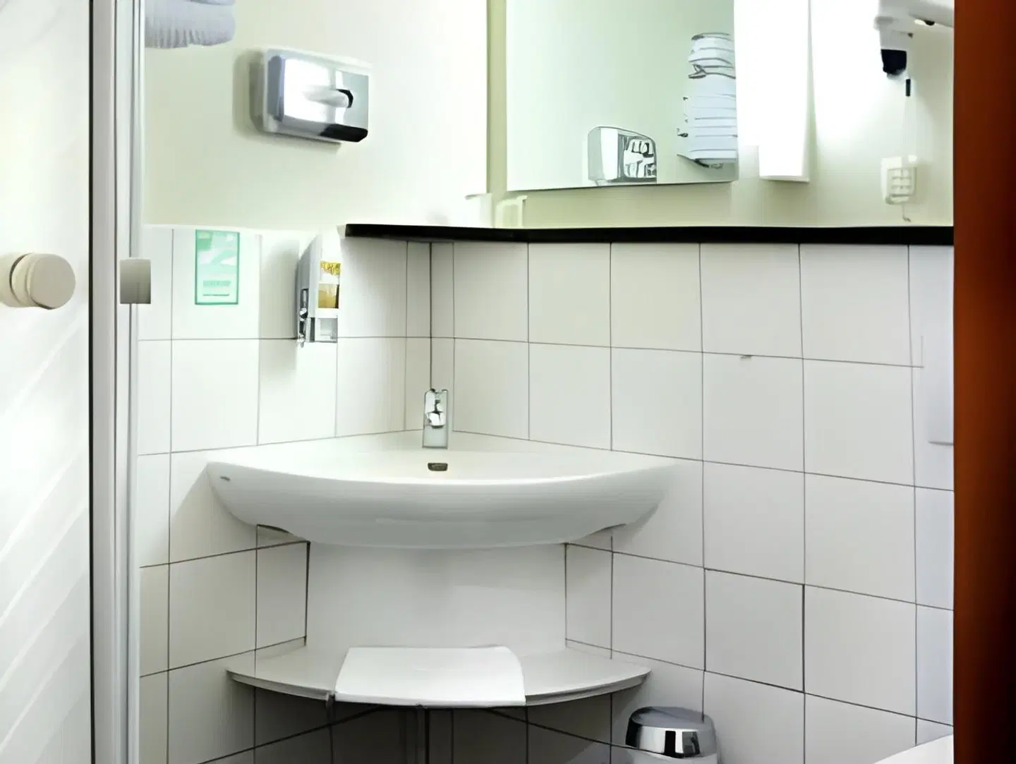 Hotel Dom-Eck Badezimmer
