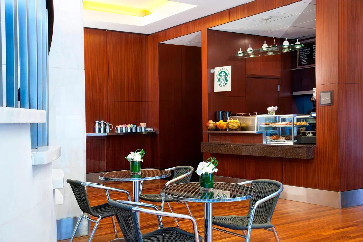 The Westin Michigan Avenue Chicago Bar