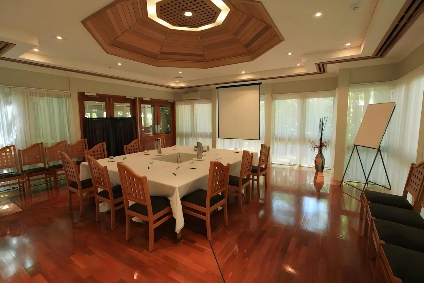 Green Island Resort Restaurant
