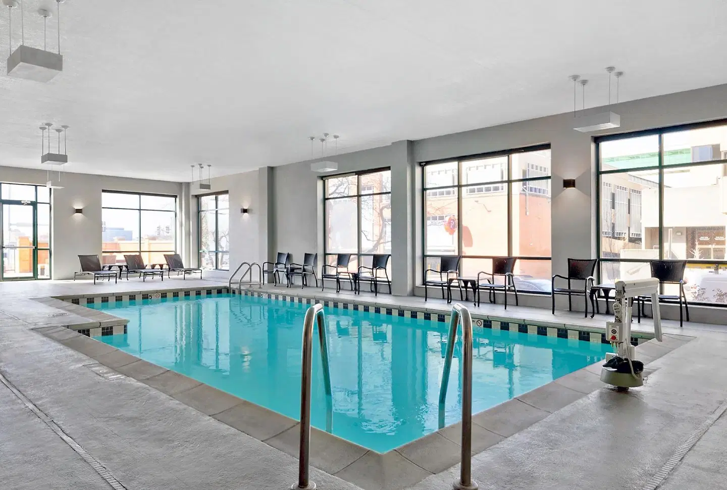 DoubleTree by Hilton Davenport Hallenbad