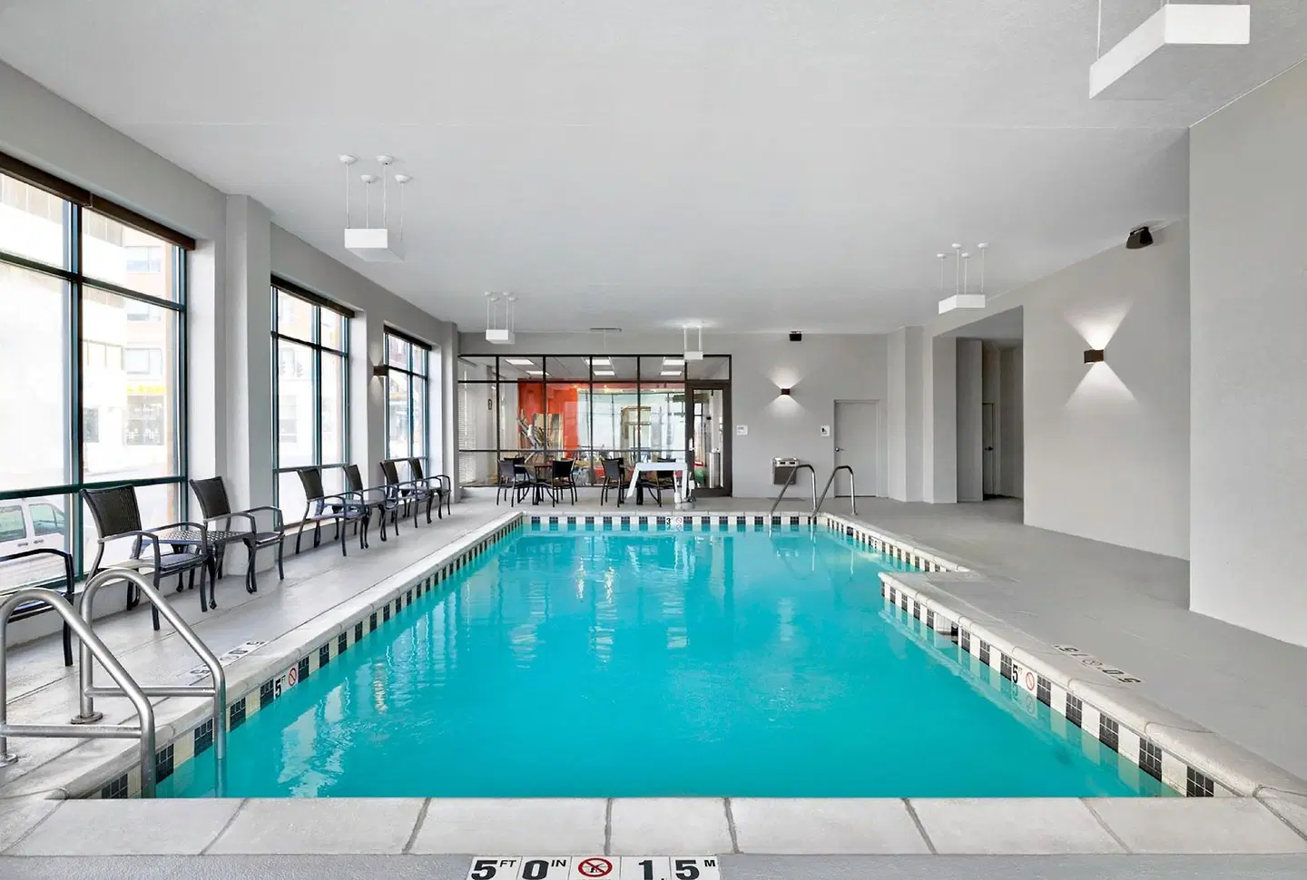 DoubleTree by Hilton Davenport Hallenbad
