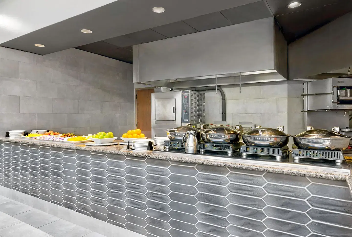 DoubleTree by Hilton Davenport Restaurant