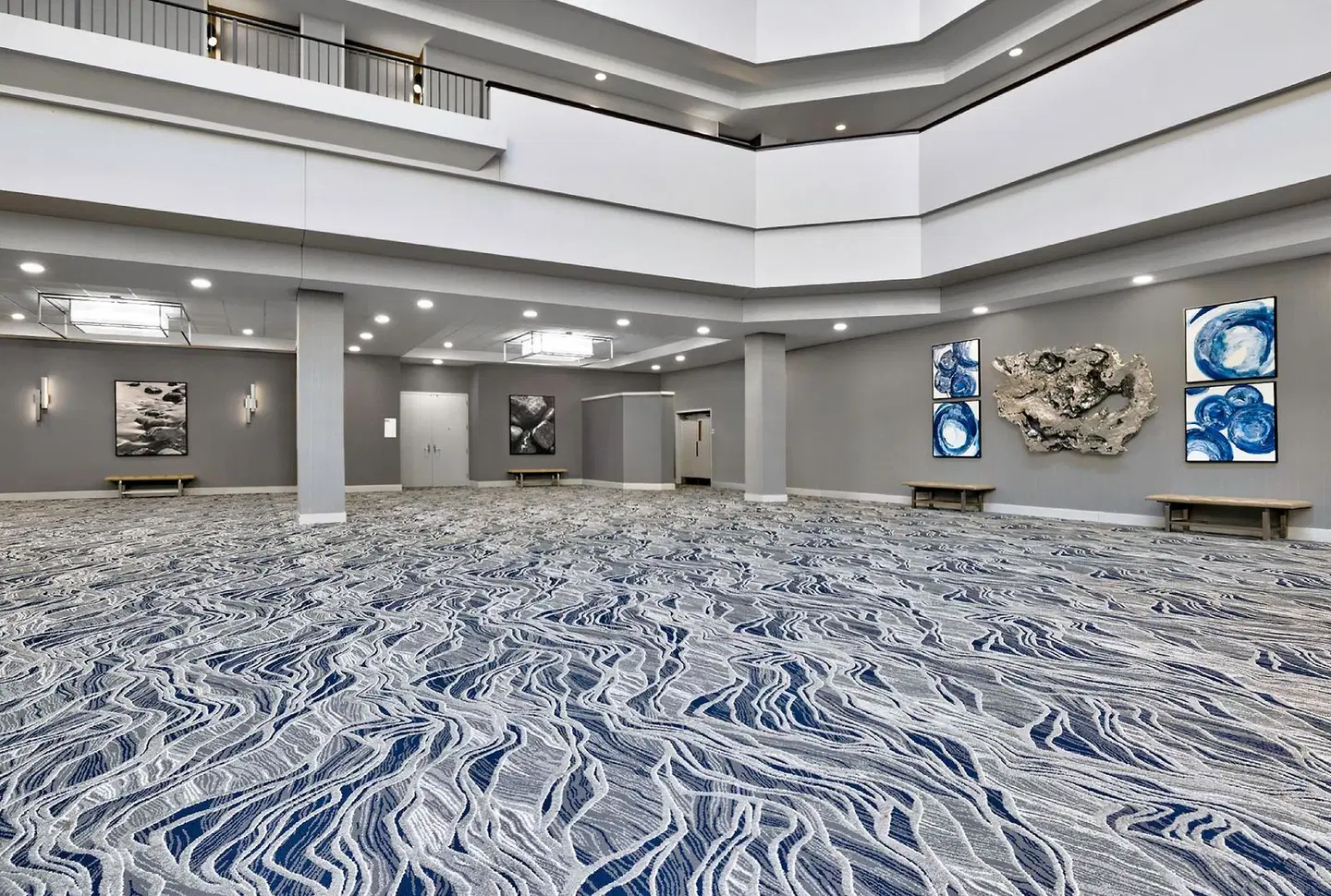 DoubleTree by Hilton Davenport Hallenbad