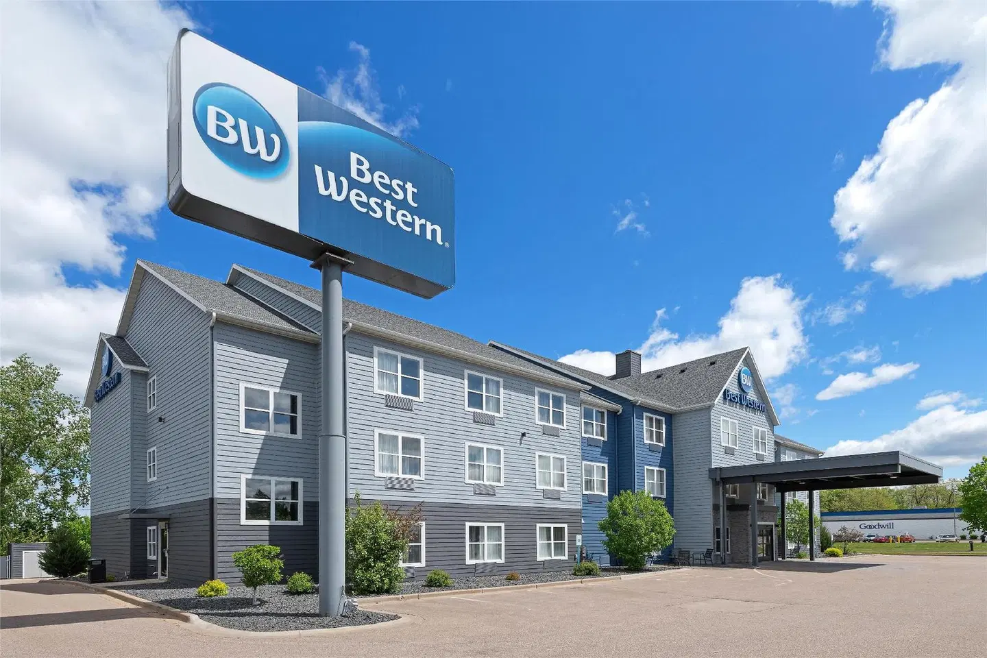 Best Western Eau Claire South EXTERIOR