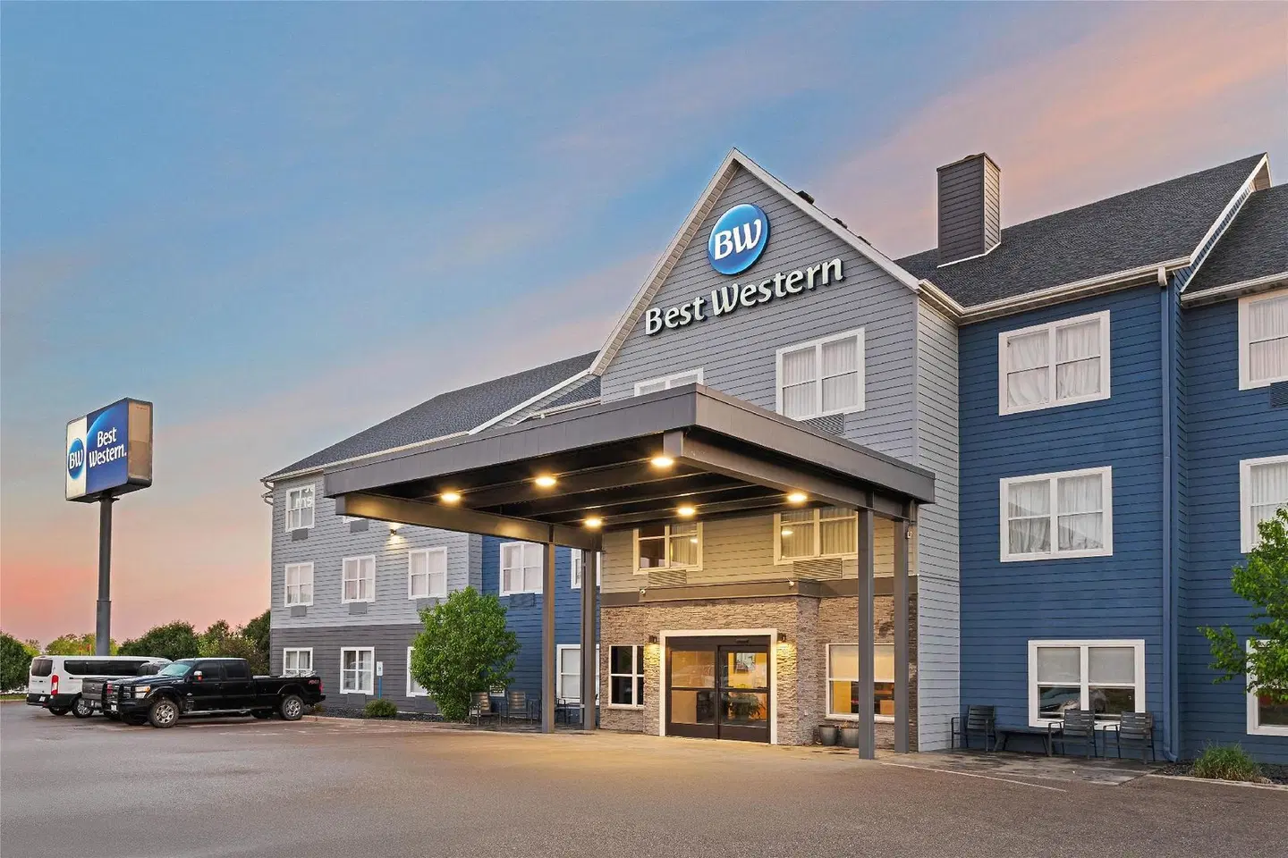 Best Western Eau Claire South EXTERIOR