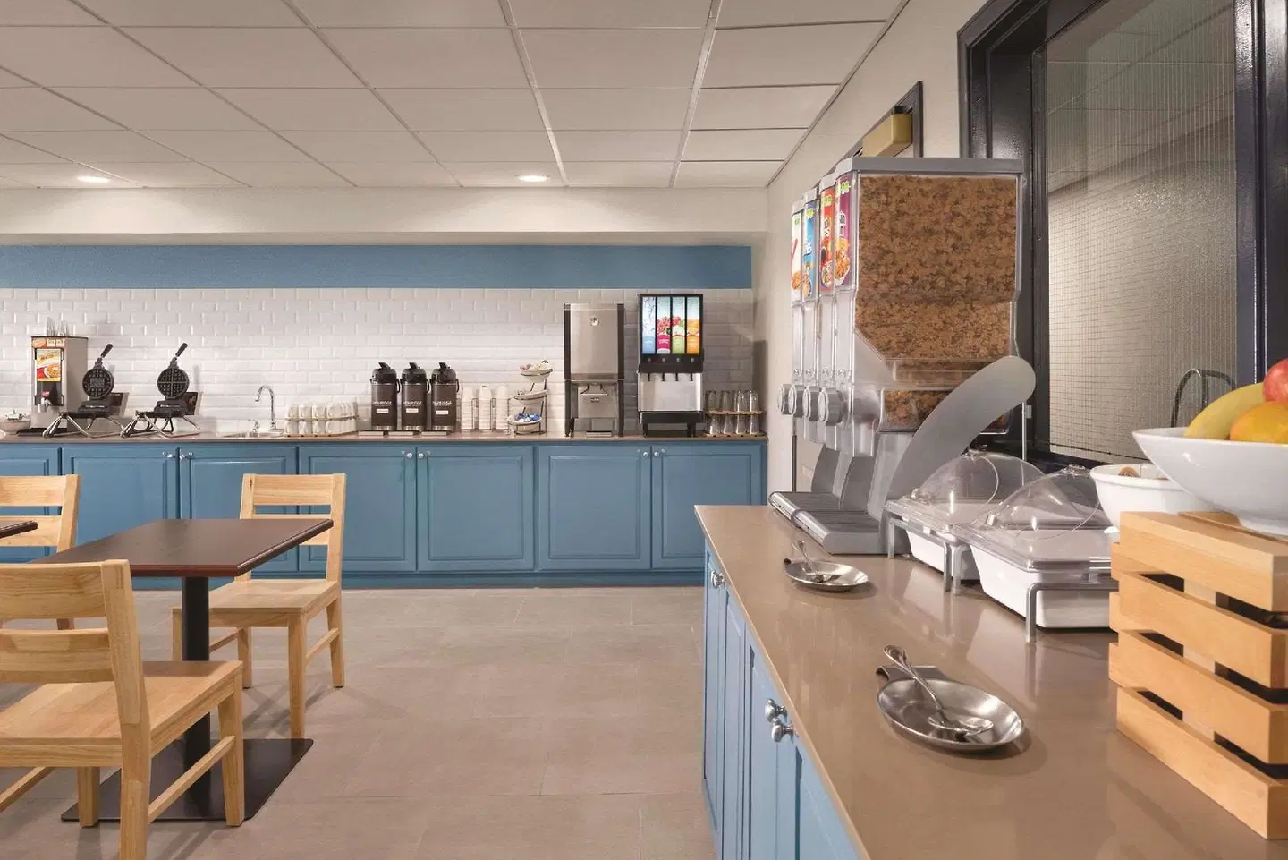 Country Inn & Suites by Radisson, Pella, IA Restaurant