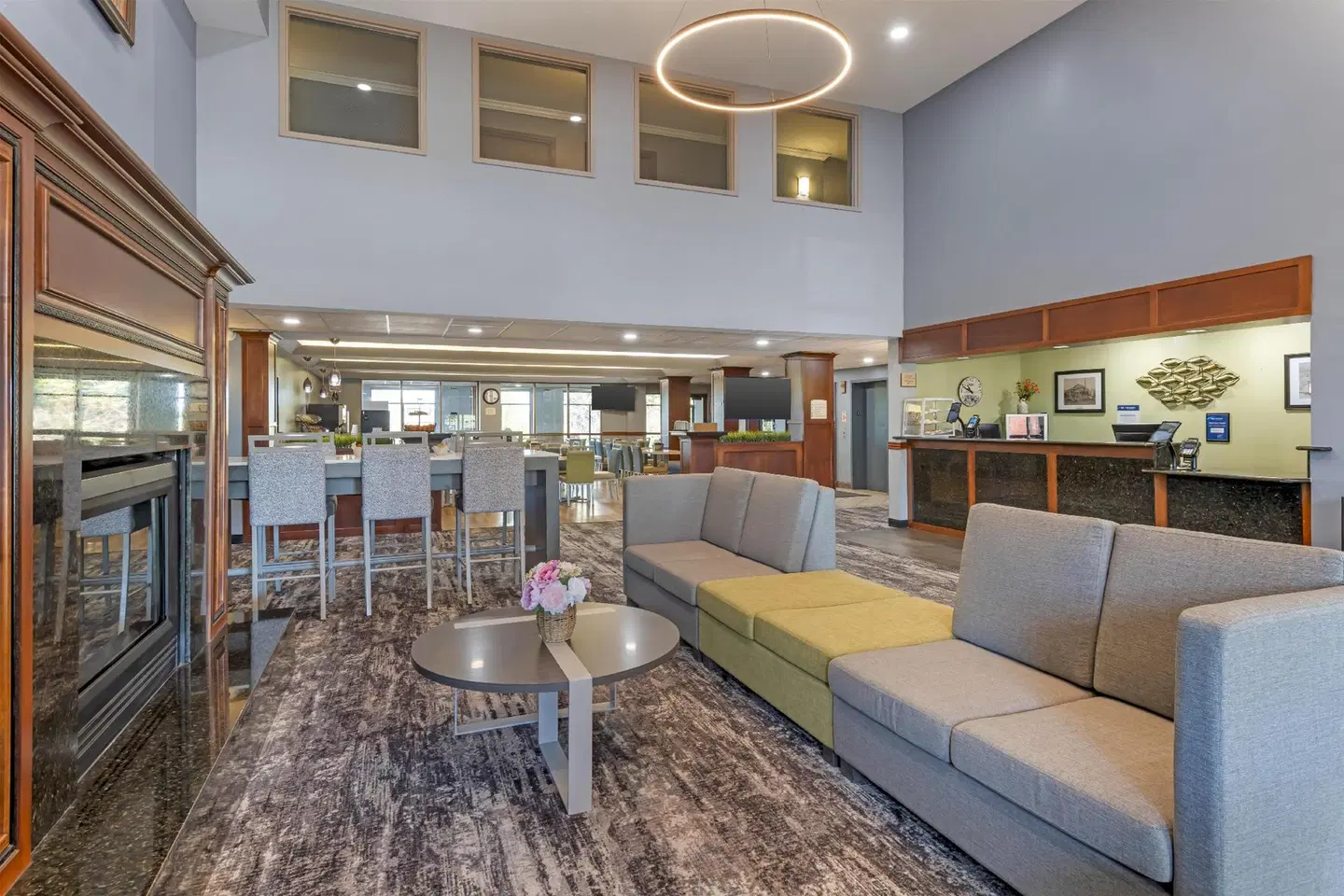 Best Western Plus Eau Claire Conference Center LOUNGE_LOBBY