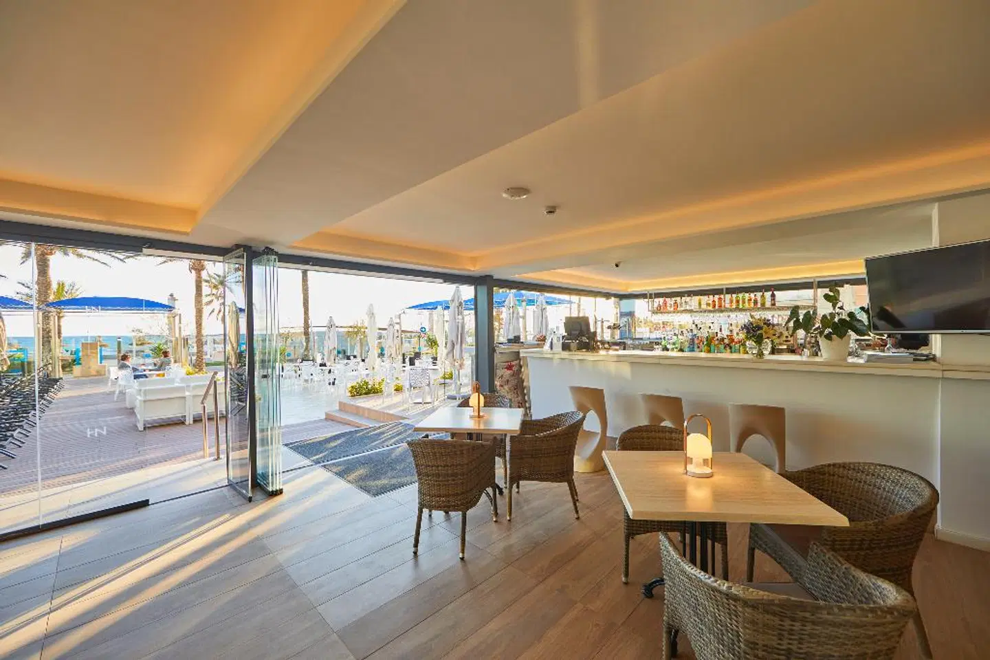 Negresco Beach Restaurant