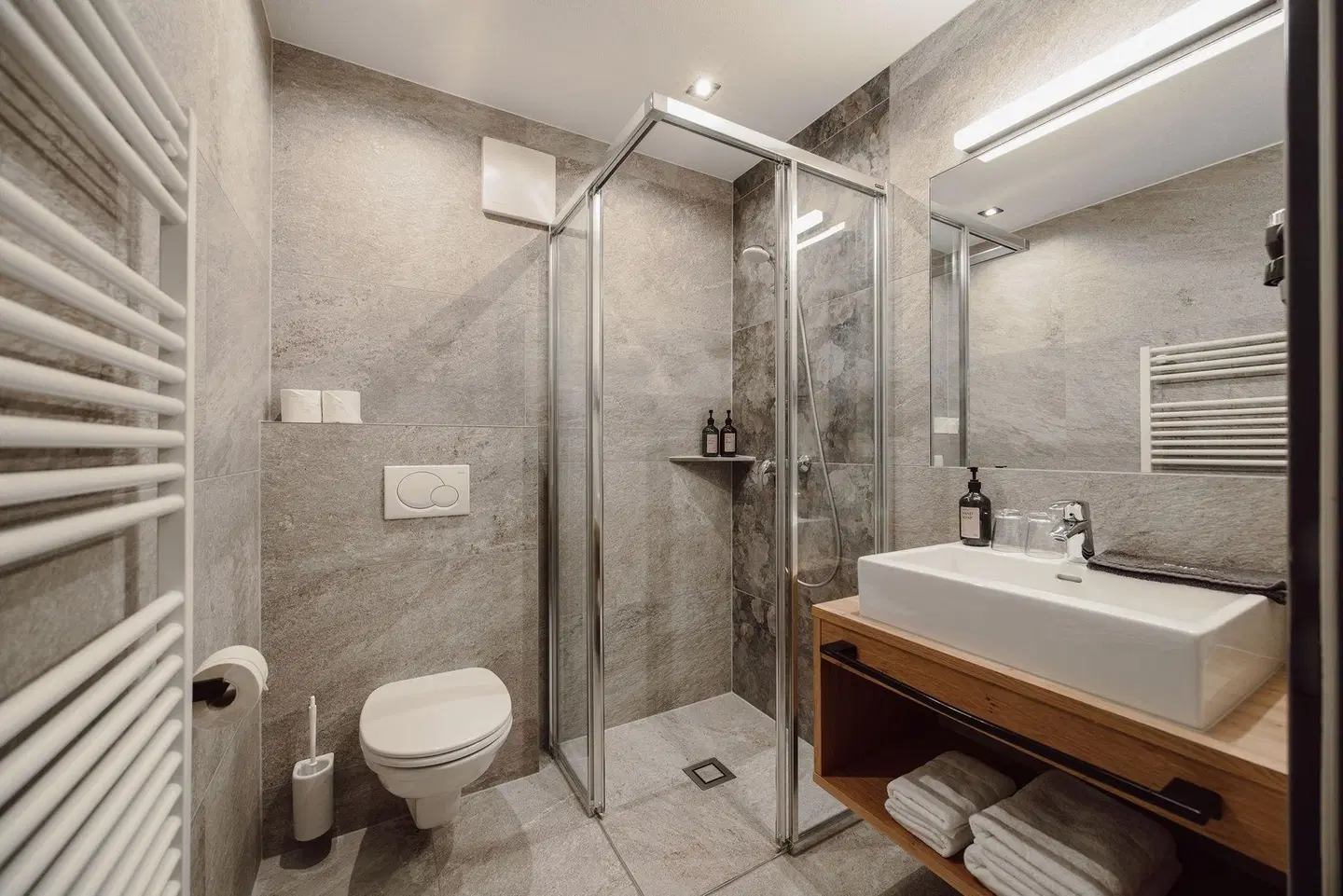 Hotel loj Badezimmer