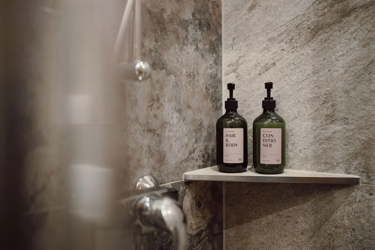 Hotel loj Badezimmer
