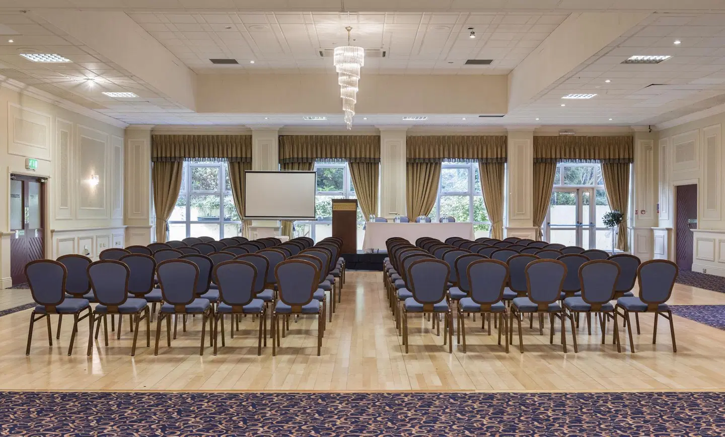 Four Seasons Hotel & Leisure Club Konferenz
