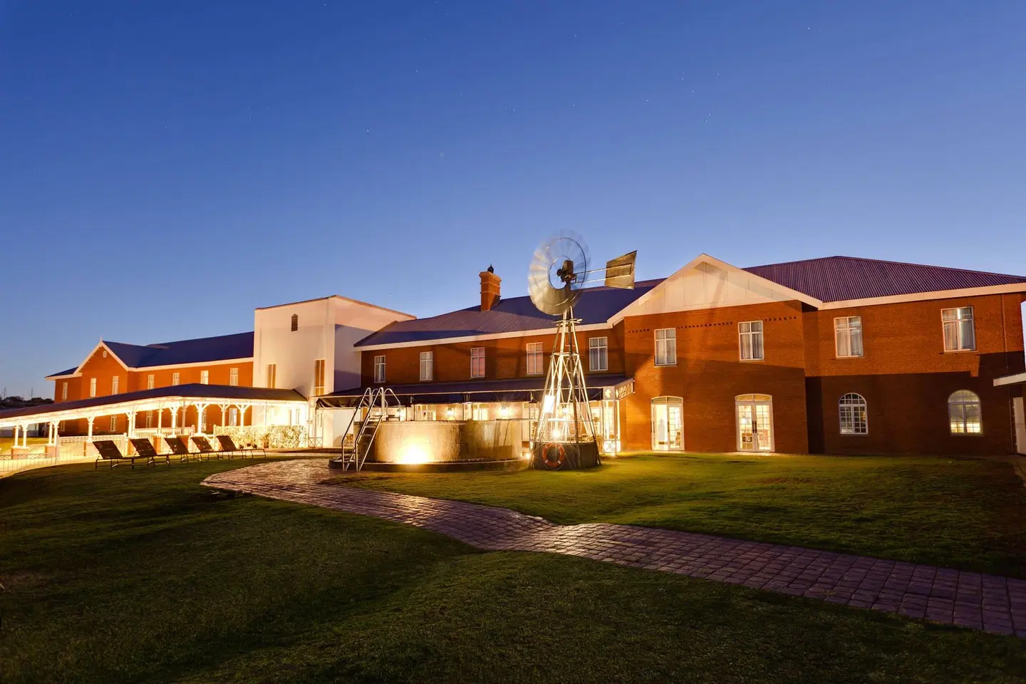 Protea Hotel by Marriott Kimberley EXTERIOR