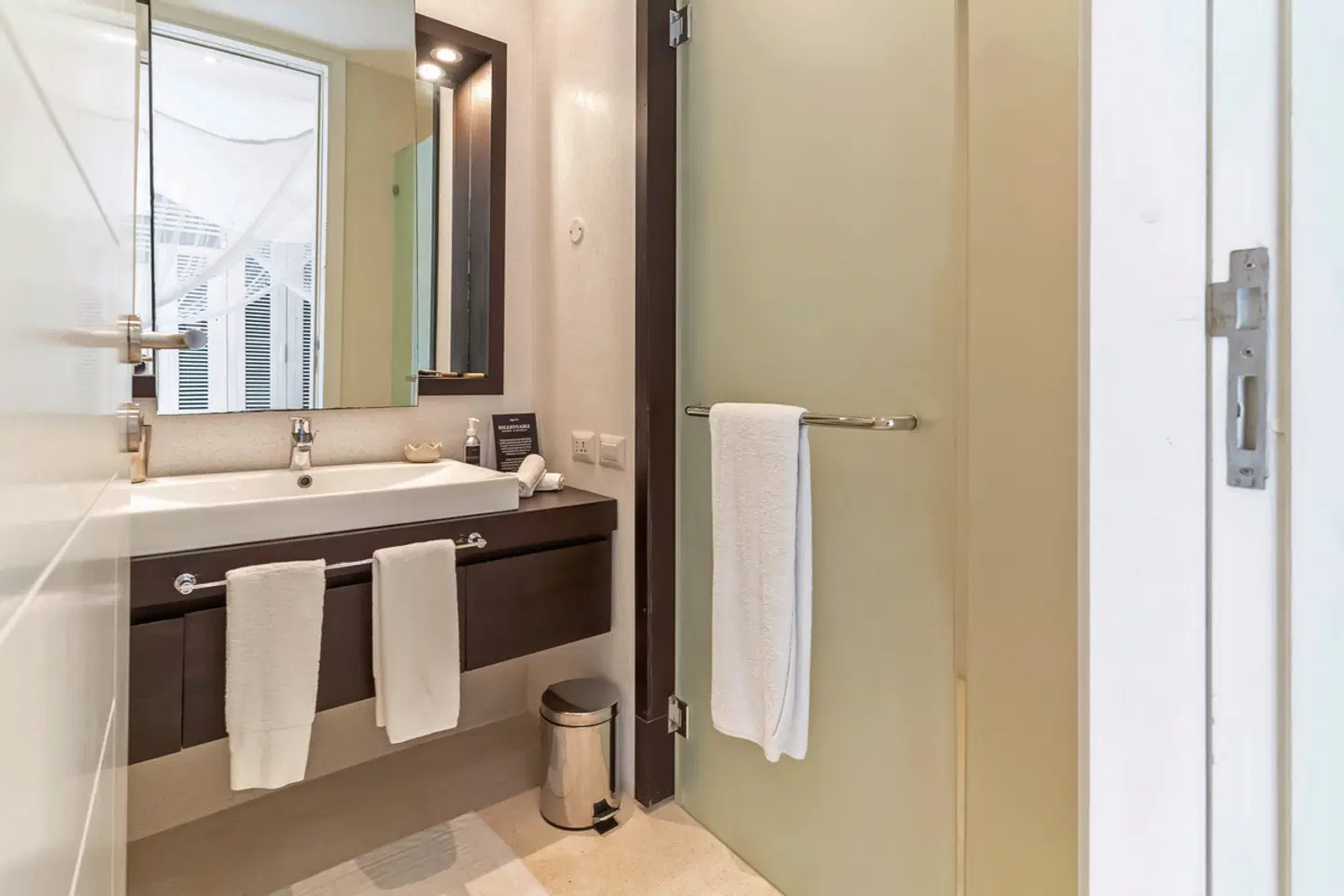 Billionaire Resort & Retreat Badezimmer