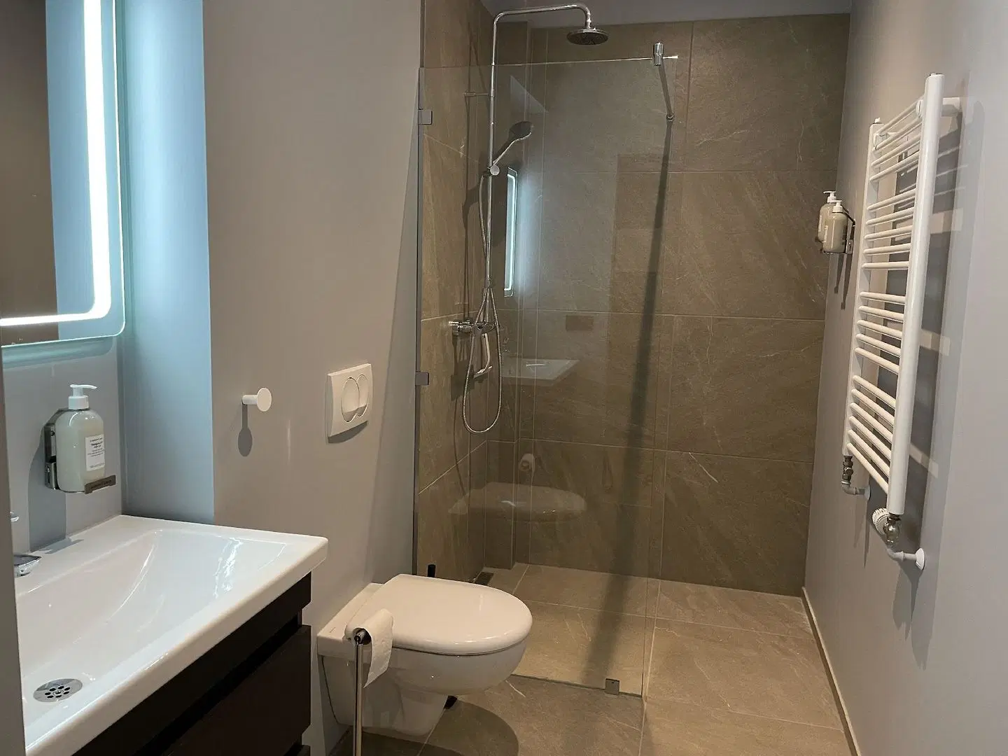 North Apartments Suites Badezimmer