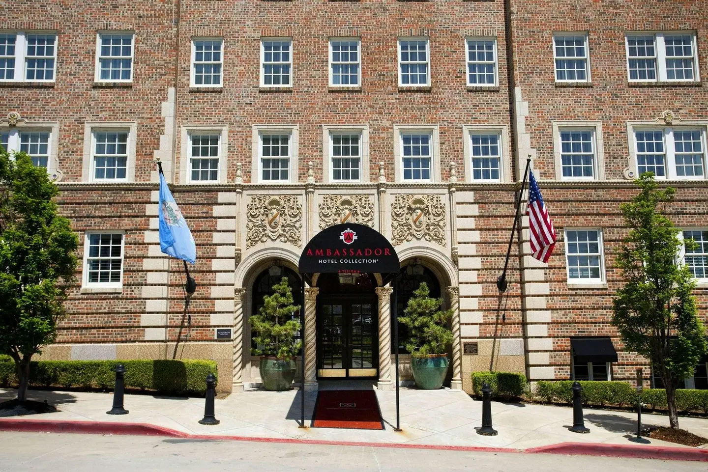 Ambassador Hotel Tulsa, Autograph Collection EXTERIOR