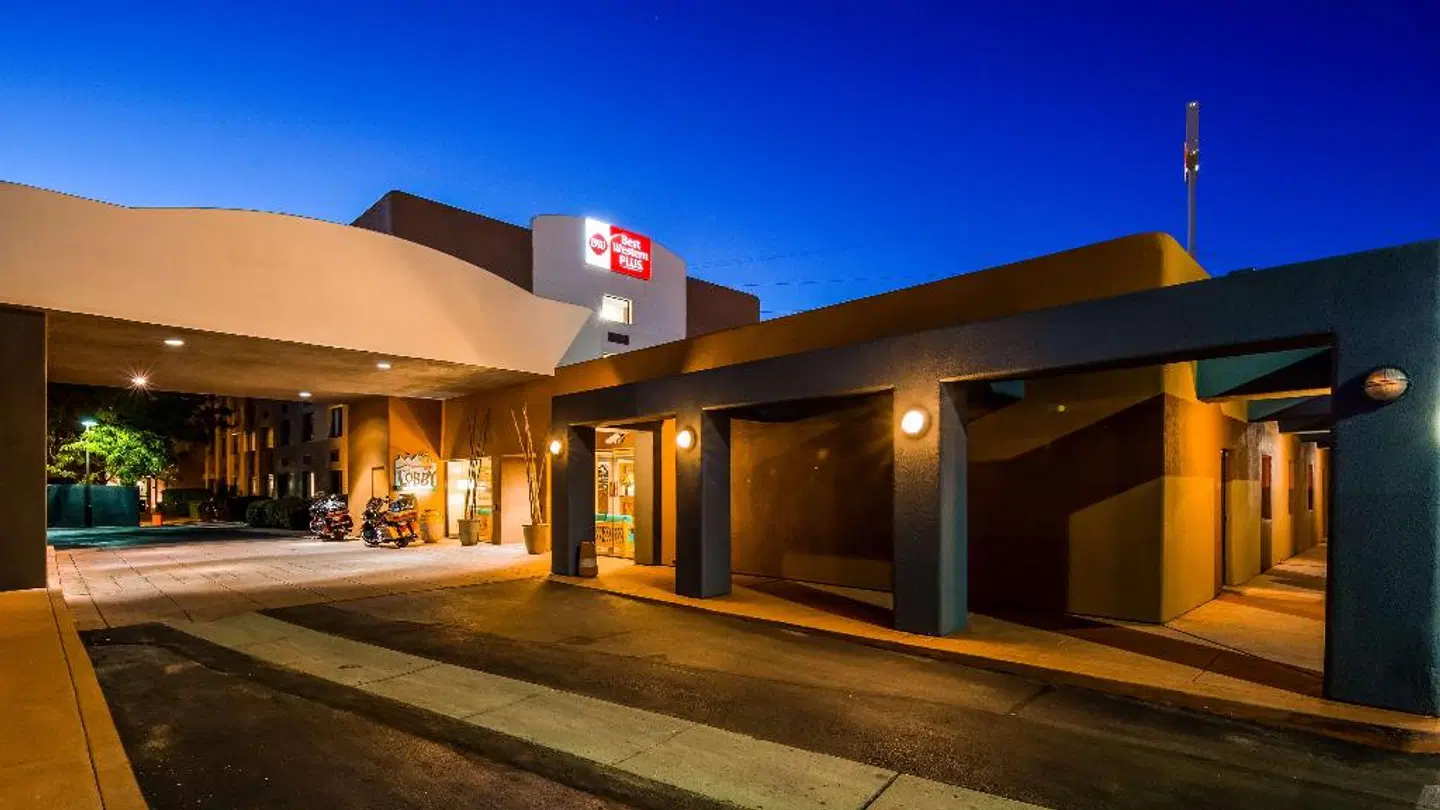 Best Western Plus Rio Grande Inn EXTERIOR