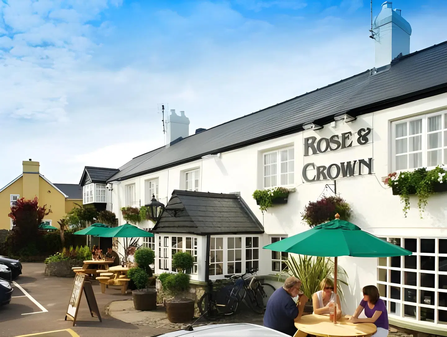 Rose And Crown EXTERIOR