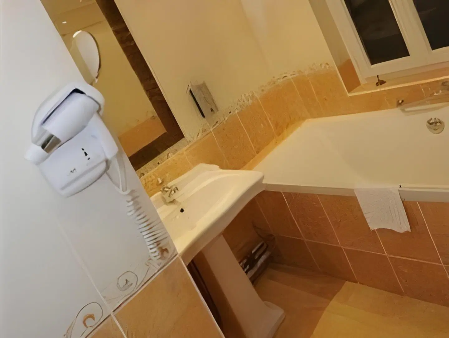 Logis Normandy Hotel Badezimmer