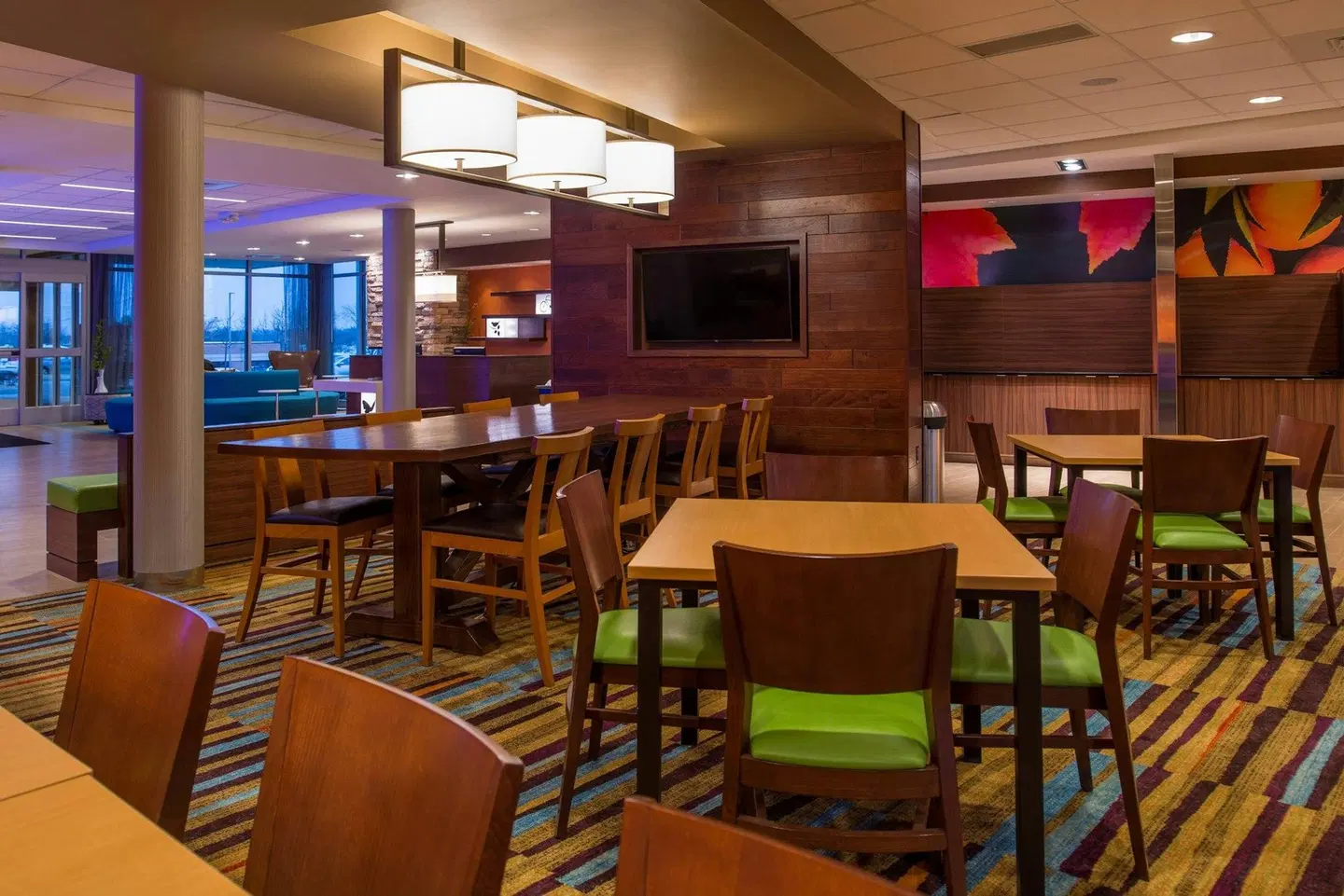 Fairfield by Marriott Inn & Suites St. Louis Westport Bar