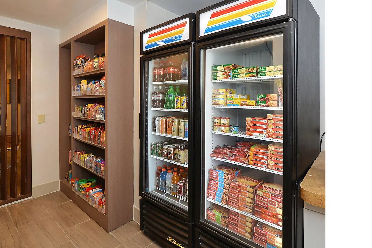Holiday Inn Express & Suites The Villages by IHG Bar