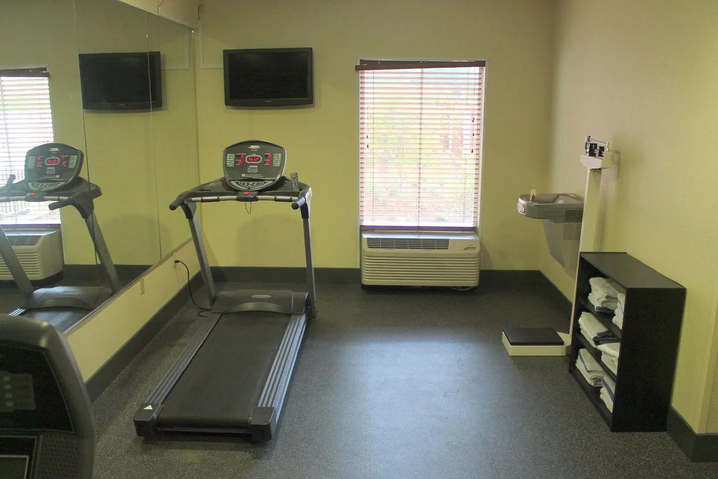 Holiday Inn Express & Suites Starkville by IHG HEALTH_BEAUTY