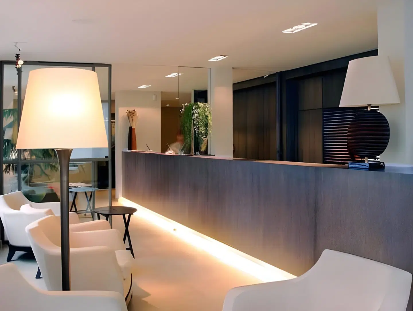 Iris LOUNGE_LOBBY