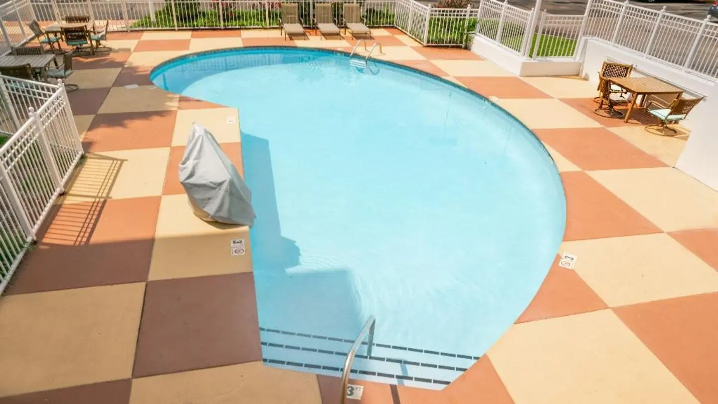 Holiday Inn Express & Suites Pigeon Forge - Sevierville by IHG OUTDOOR_POOL