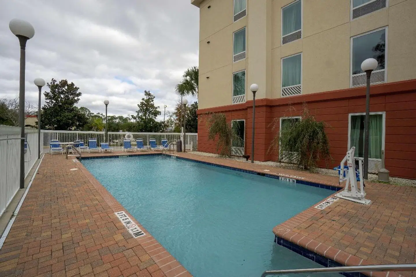 Holiday Inn Express & Suites PALM COAST - I-95 by IHG OUTDOOR_POOL