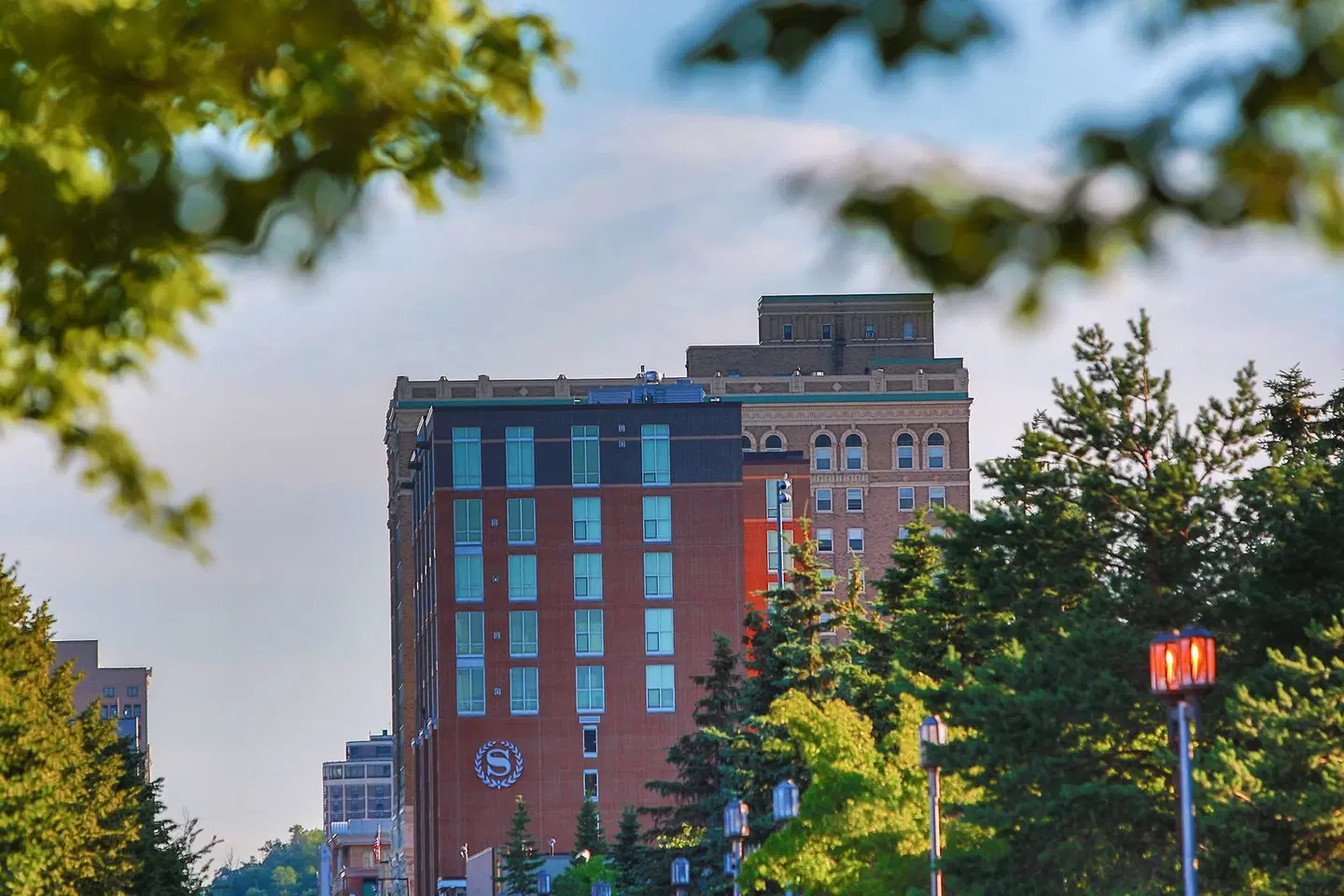 Sheraton Duluth Hotel EXTERIOR
