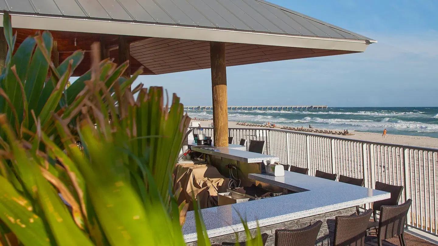 Holiday Inn Express & Suites Panama City Beach - Beachfront by IHG Terrasse