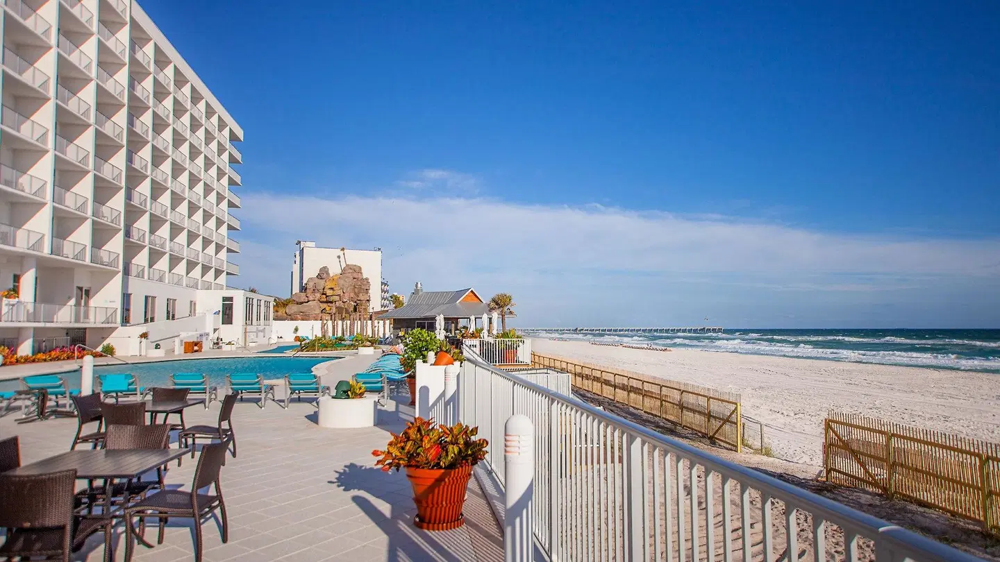 Holiday Inn Express & Suites Panama City Beach - Beachfront by IHG Strand