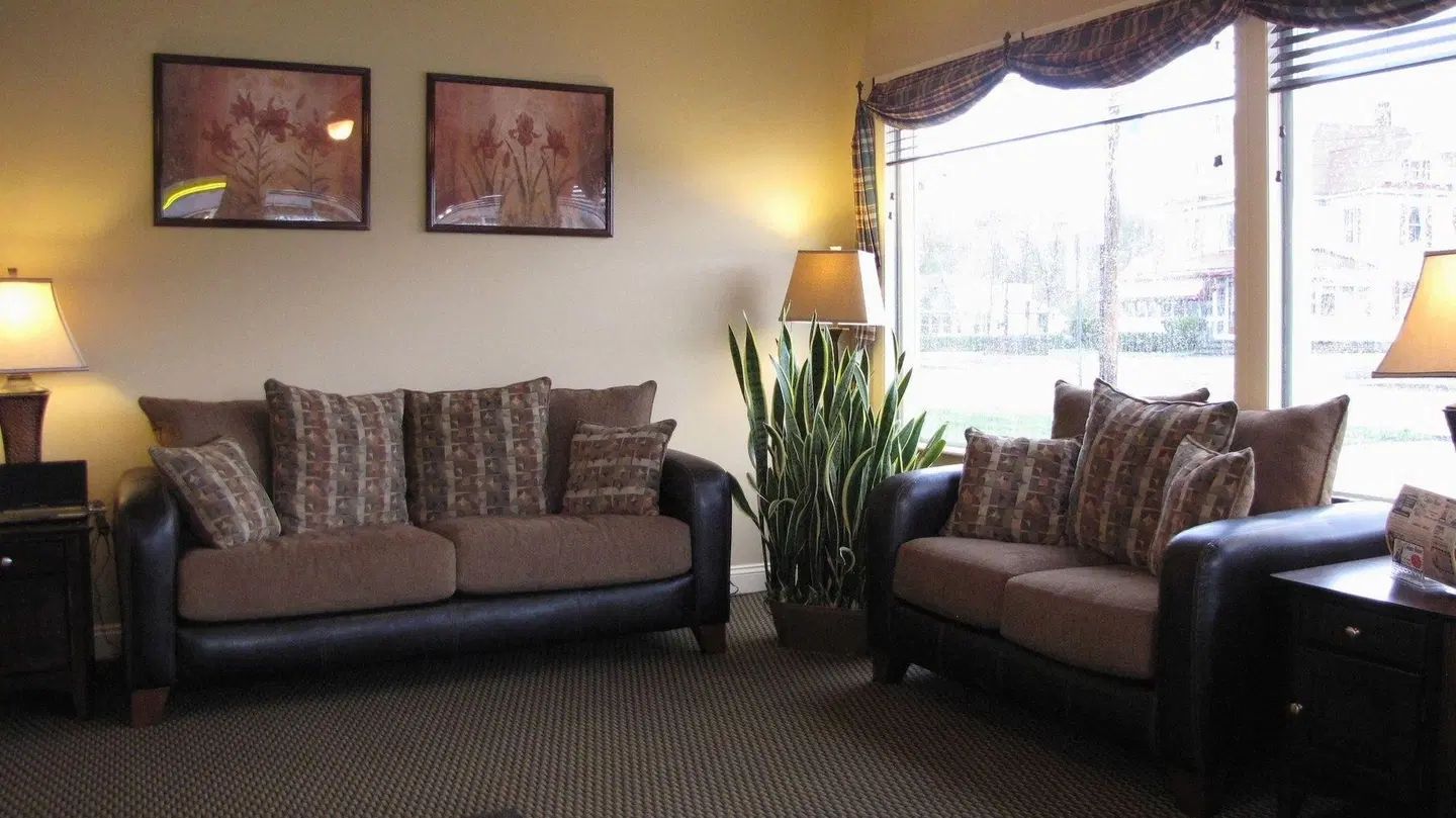 Mt. Madison Inn & Suites ROOM_EXAMPLE