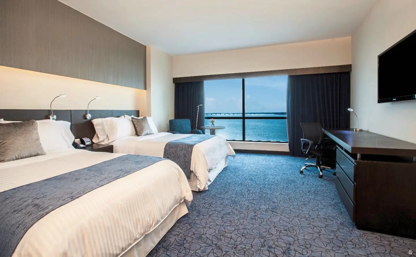 Wyndham Guayaquil Puerto Santa Ana ROOM_EXAMPLE