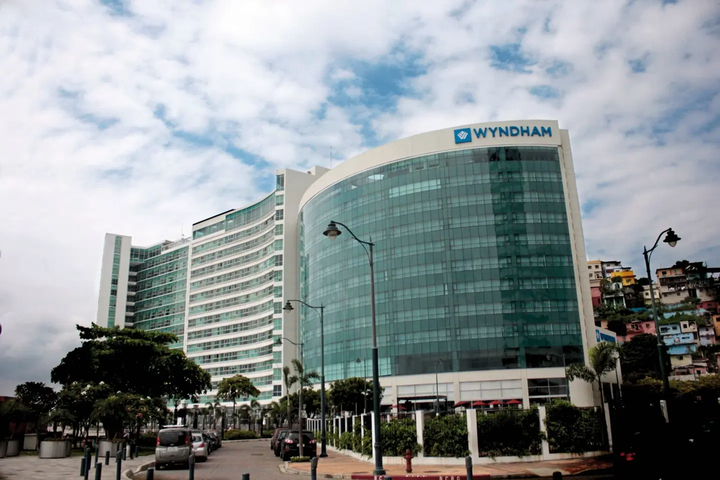 Wyndham Guayaquil Puerto Santa Ana EXTERIOR