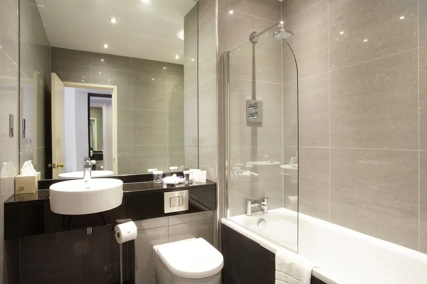 The Manor House At Celtic Manor Badezimmer