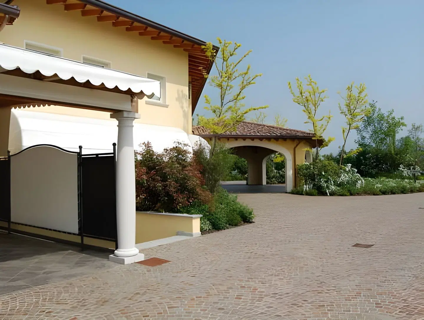 Motel Gold EXTERIOR