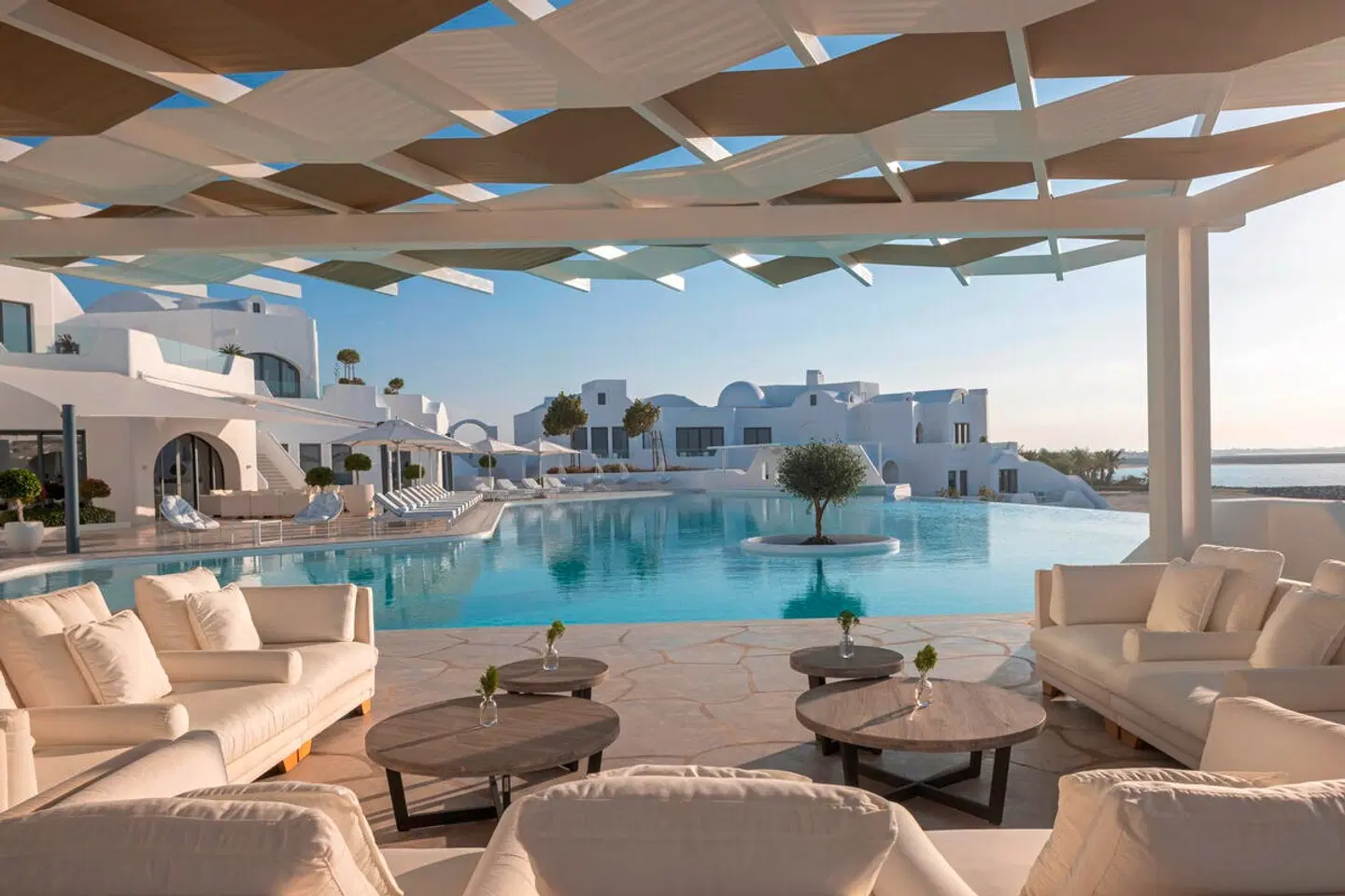 Anantara Retreat Santorini Abu Dhabi OUTDOOR_POOL