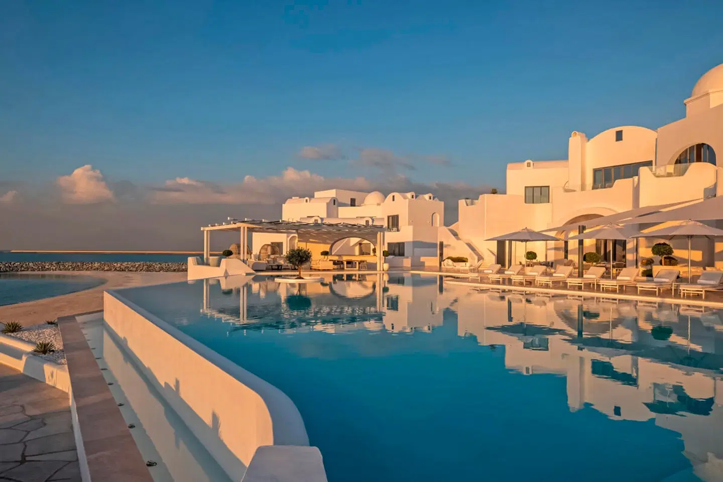 Anantara Retreat Santorini Abu Dhabi OUTDOOR_POOL