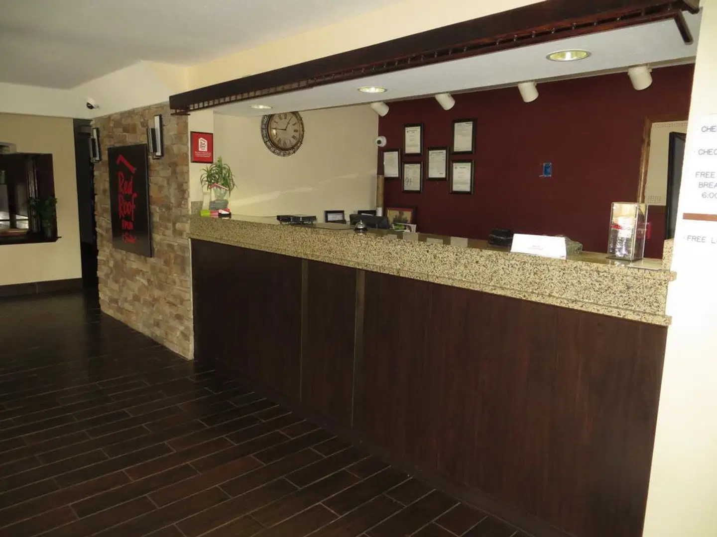 Red Roof Inn & Suites Mobile - Tillman's Corner Badezimmer