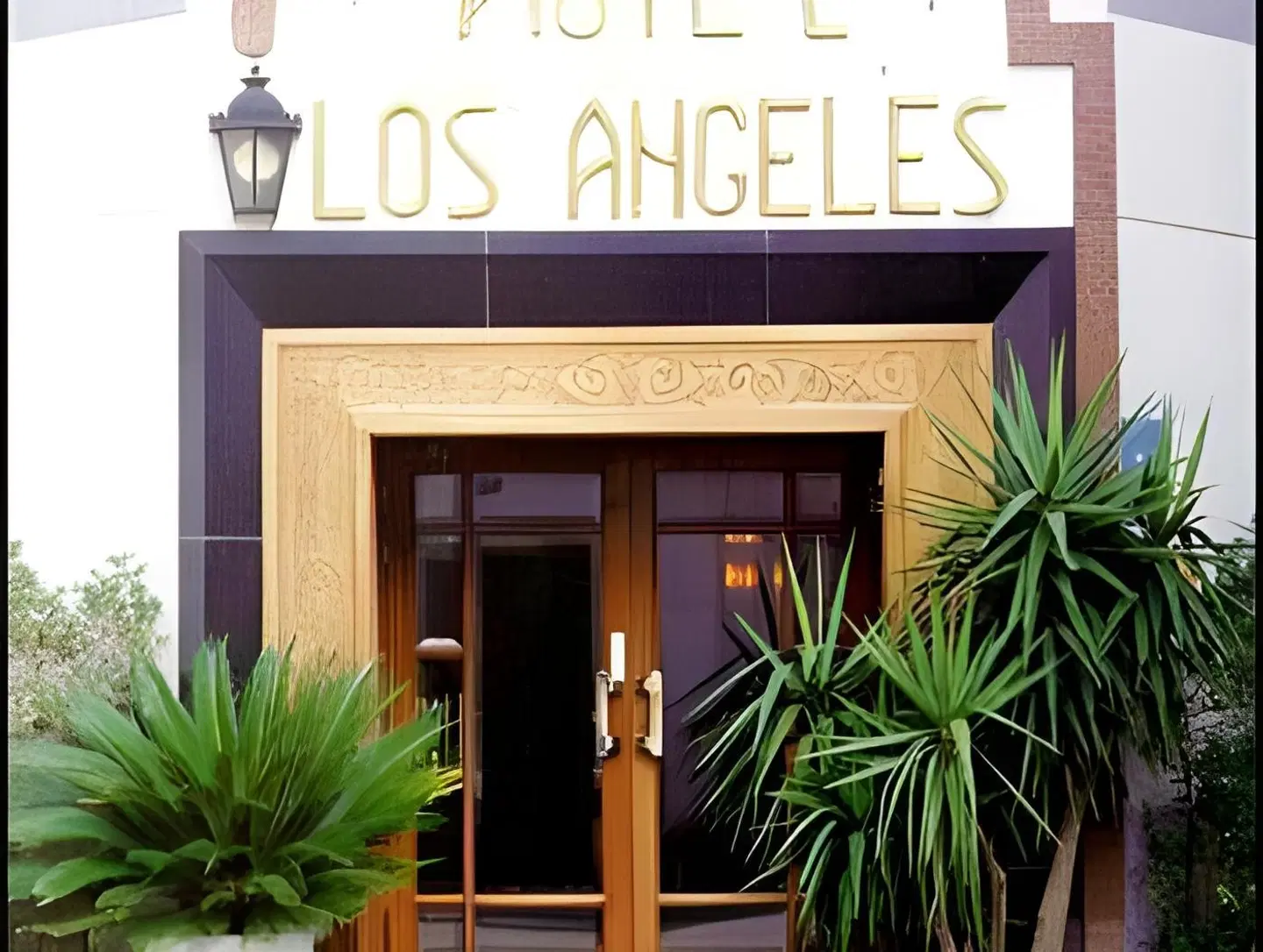 Los Angeles EXTERIOR