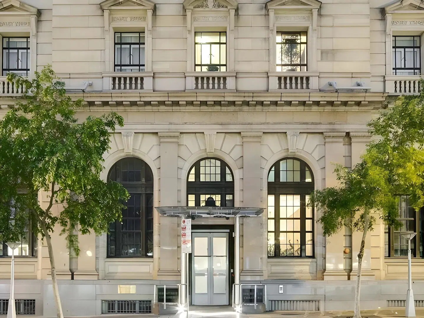 MacArthur Chambers EXTERIOR