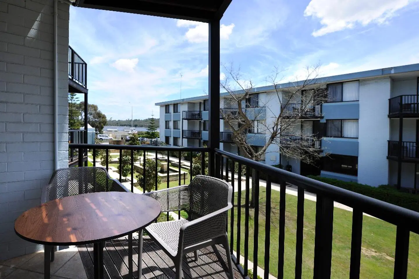 Assured Waterside Apartments Terrasse