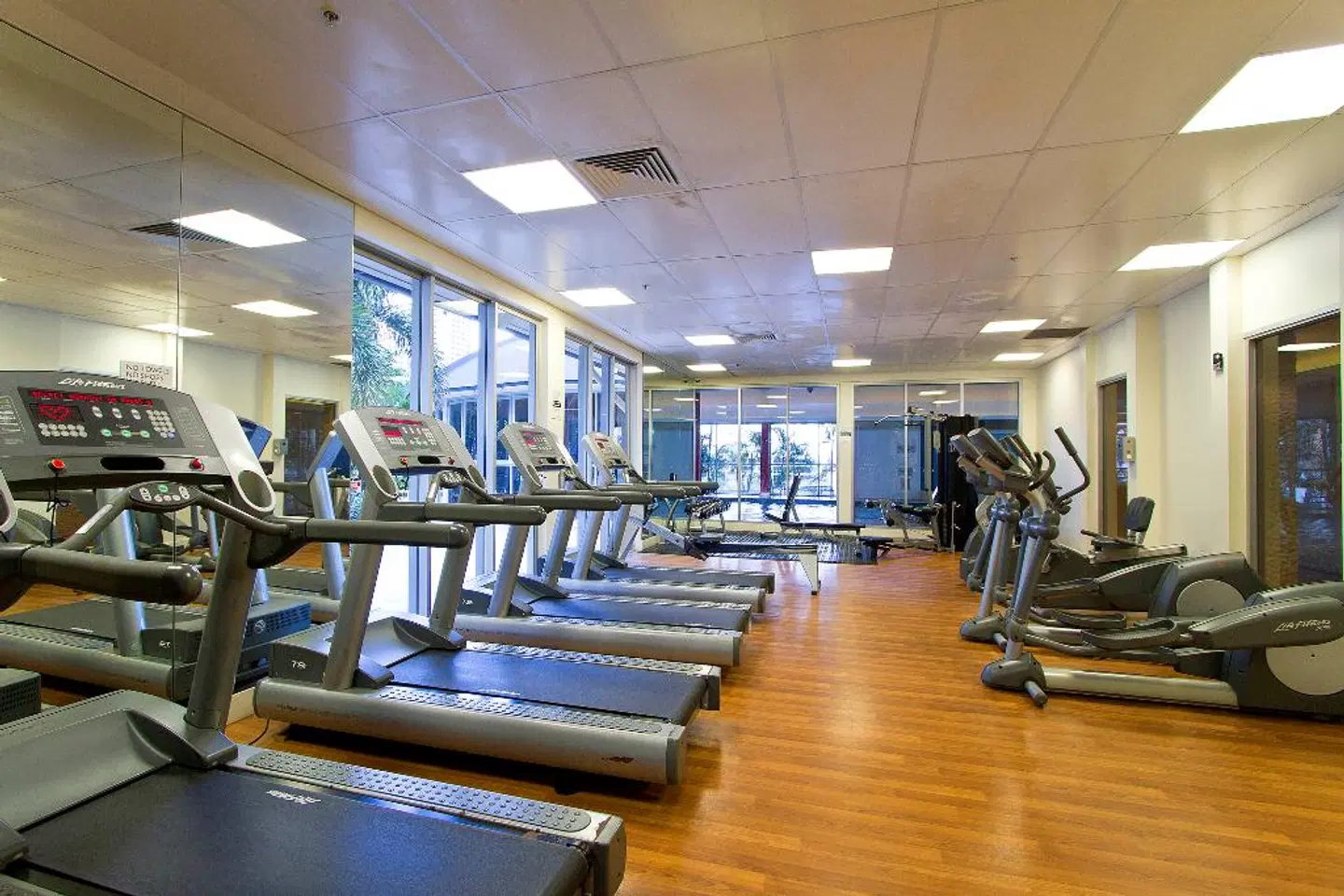 Mantra Towers of Chevron Surfers Paradise SPORTS_AND_LEISURE