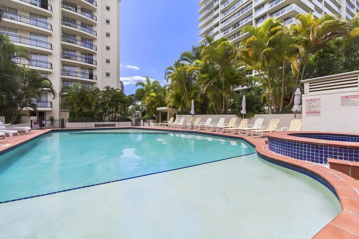 Palazzo Colonnades OUTDOOR_POOL