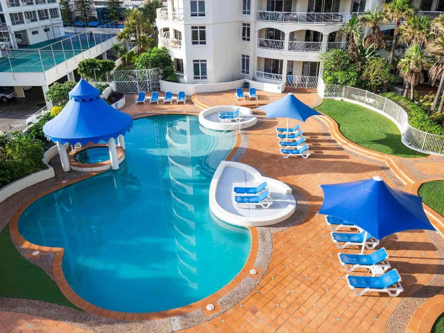 BreakFree Moroccan Surfers Paradise OUTDOOR_POOL